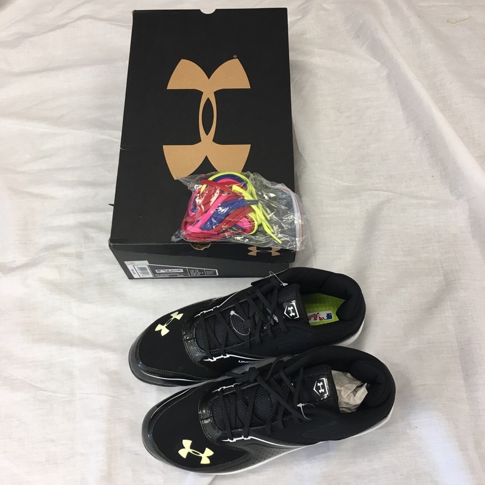 Under Armour MLB Ignite Mid Baseball Cleats